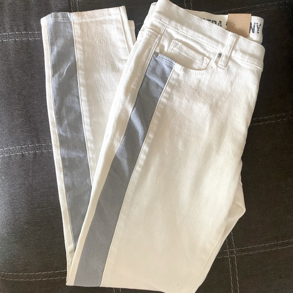 DKNY Skinny Jeans Brand New with Tag 30 inches